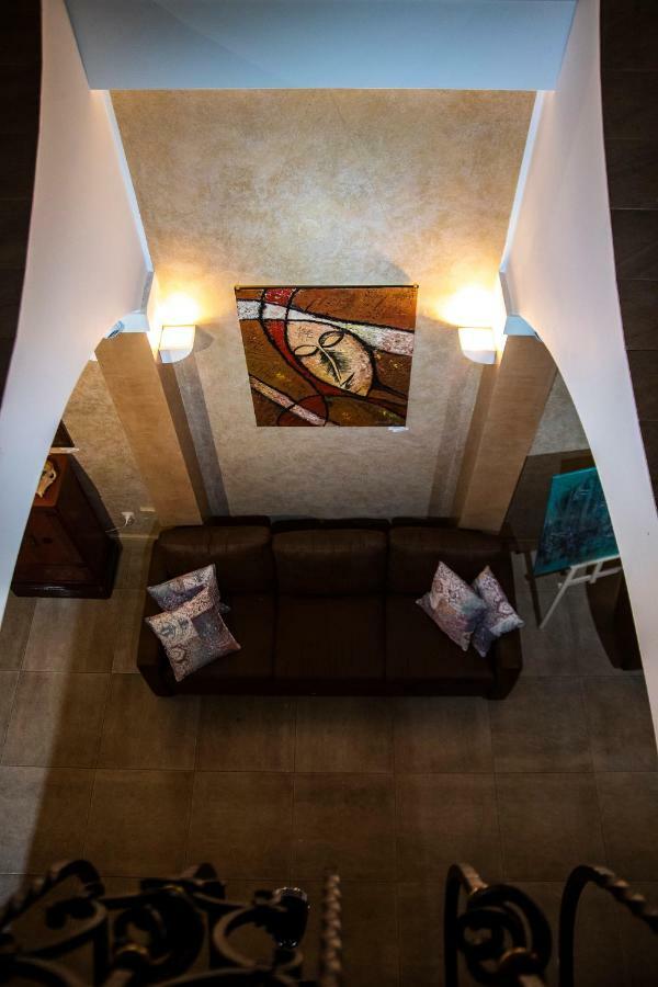 Jarosław Gosciniec Asticus B&B 외부 사진