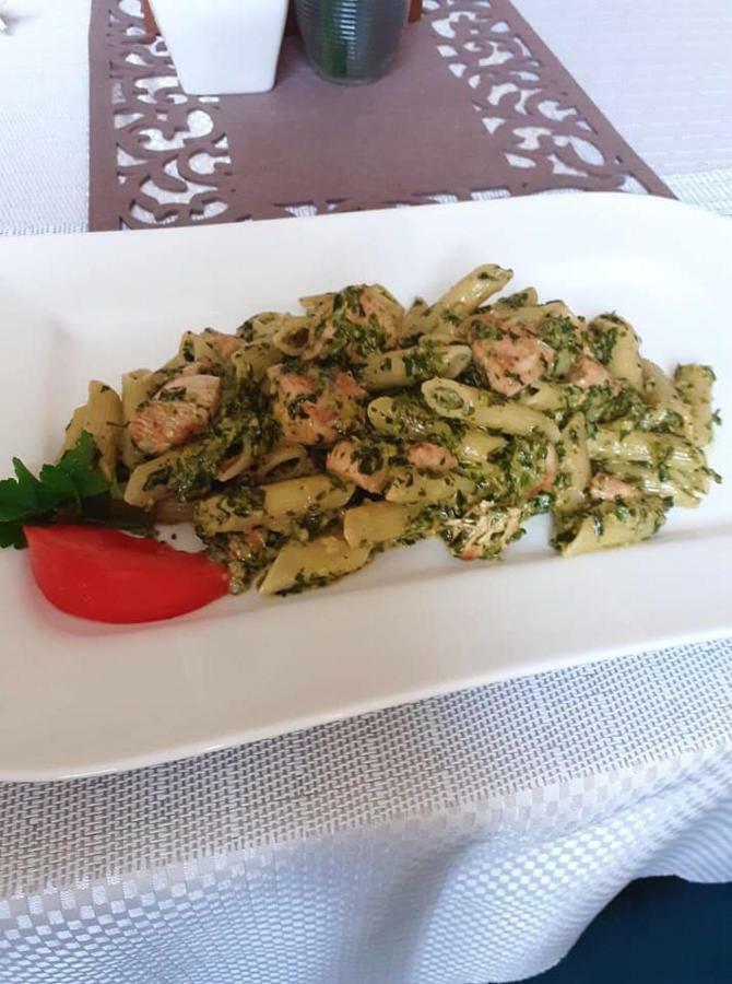 Jarosław Gosciniec Asticus B&B 외부 사진